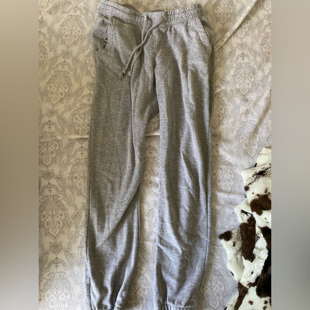 ✨Hollister joggers✨